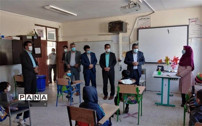 بازدید مدیرکل آموزش و پرورش استان کرمان از مدارس عنبرآباد