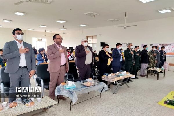 محفل انس با قرآن کریم در آموزشگاه شهید رجایی شهرستان حمیدیه