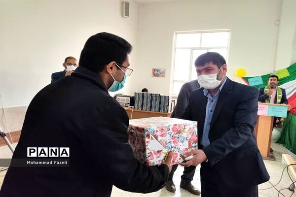 محفل انس با قرآن کریم در آموزشگاه شهید رجایی شهرستان حمیدیه