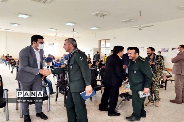 محفل انس با قرآن کریم در آموزشگاه شهید رجایی شهرستان حمیدیه