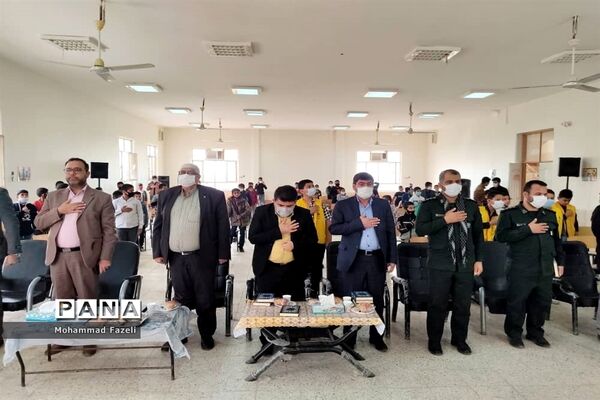 محفل انس با قرآن کریم در آموزشگاه شهید رجایی شهرستان حمیدیه