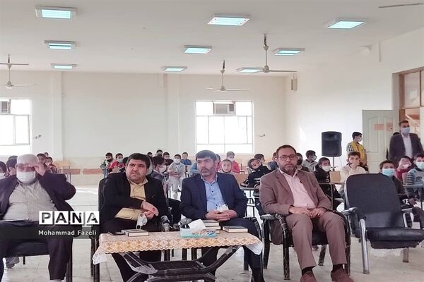 محفل انس با قرآن کریم در آموزشگاه شهید رجایی شهرستان حمیدیه