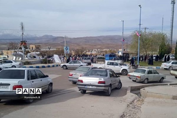 استقبال مردم شهرستان اردل از خانواده شهید محمدعلی کرباسی