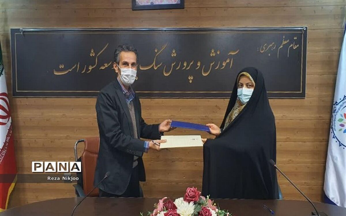سند همکاری آموزشی، فرهنگی بین نهضت سوادآموزی و سازمان دانش‌آموزی منعقد شد