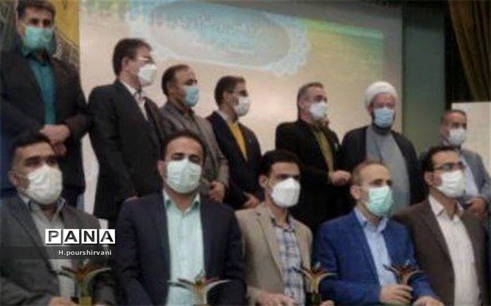 طهماسب شیروانی به عنوان پژوهشگر برتر چهارمحال و بختیاری انتخاب شد