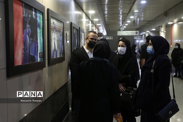 افتتاح نمایشگاه عکس مدافعان سلامت و تقدیر از پرستاران