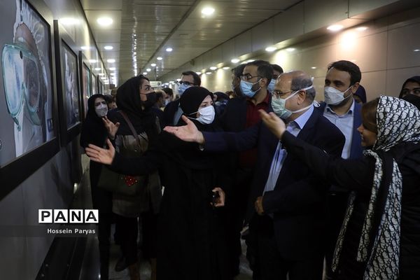 افتتاح نمایشگاه عکس مدافعان سلامت و تقدیر از پرستاران