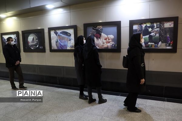 افتتاح نمایشگاه عکس مدافعان سلامت و تقدیر از پرستاران
