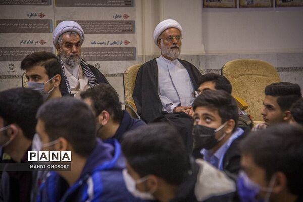 یادواره شهدا در دبیرستان شهدای فرهنگی پردیسان قم