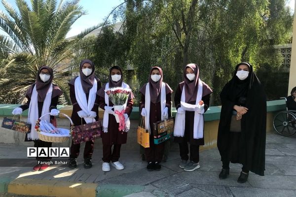 قدردانی دانش‌آموزان چابهاری از مدافعان سلامت