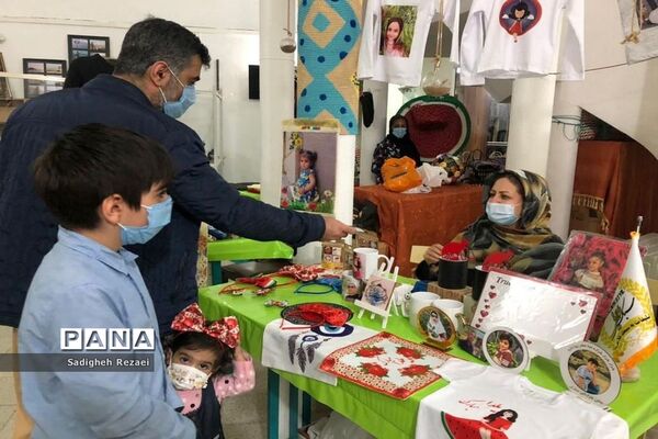 نمایشگاه و فروشگاه صنایع دستی و هنرهای خانگی دانش‌آموزان  در پژوهش سرای دانش‌آموزی شهید خوشبخت بوشهر