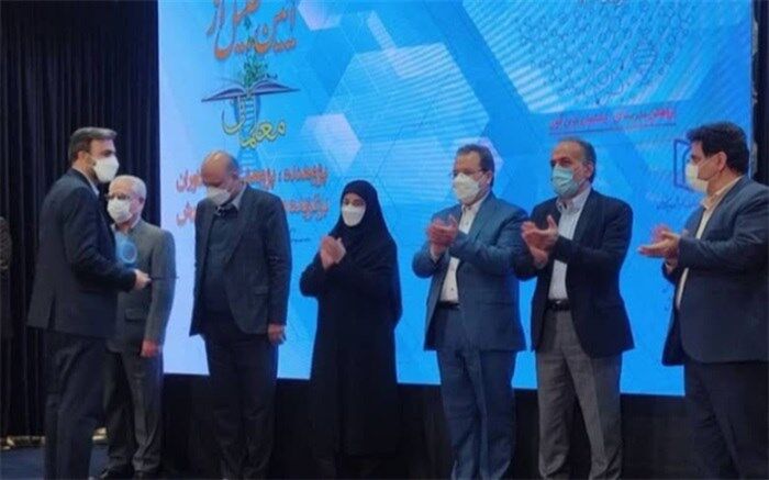تجلیل از رتبه اول کشوری شورای تحقیقات شهرستان‌های استان تهران