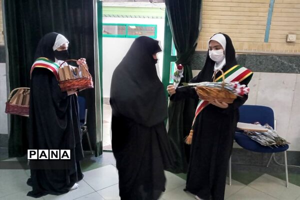 مراسم گرامیداشت هفته قرآن، عترت و نماز در وزارتخانه آموزش و پرورش به میزبانی منطقه ۱۷