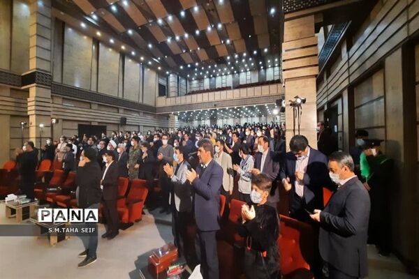 همایش تجلیل از مقام شهدای کادر درمان قم