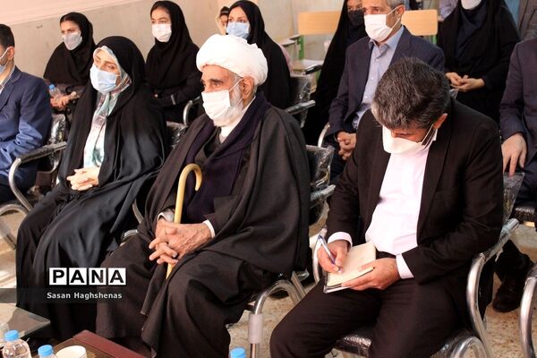نواخته شدن زنگ هفته پژوهش درشهرستان اسلامشهر