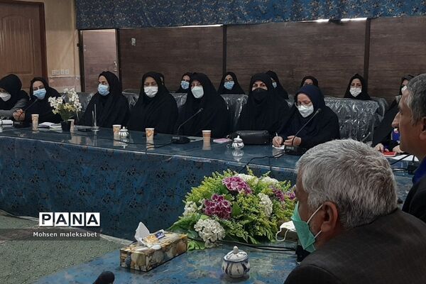 تببین بازمهندسی جدید تشکیلات سازمان دانش آموزی برای مدیران و مربیان شهرستان مروست