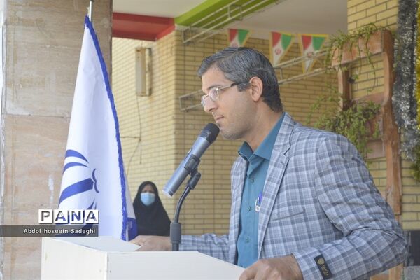 مراسم هفته پژوهش در دبیرستان شاهد شهیده سهام خیام بوشهر