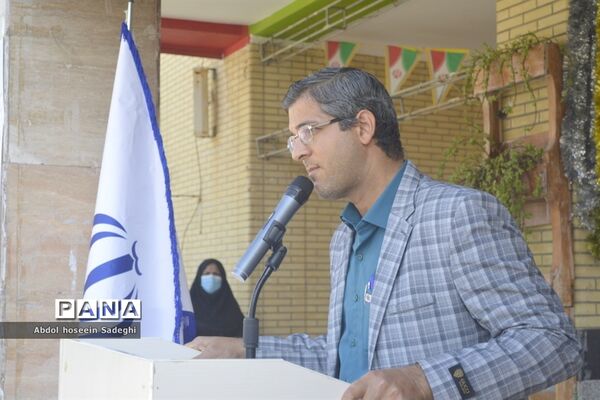 مراسم هفته پژوهش در دبیرستان شاهد شهیده سهام خیام بوشهر