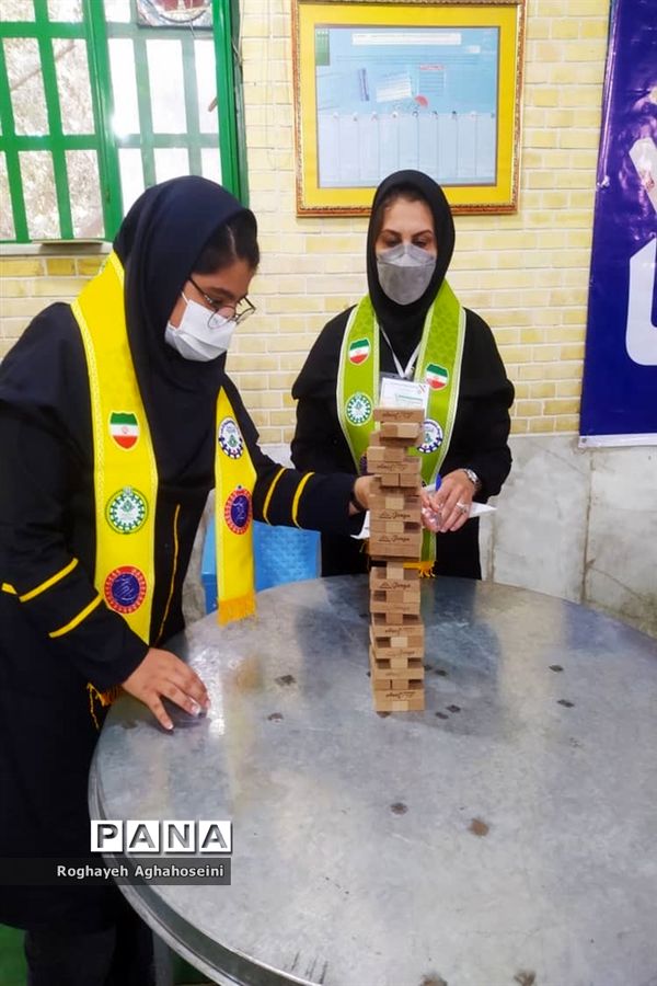 برگزاری مرحله ناحیه‌ای المپیاد بازی‌های فکری سرگرمی رویش در ناحیه 4 شیراز