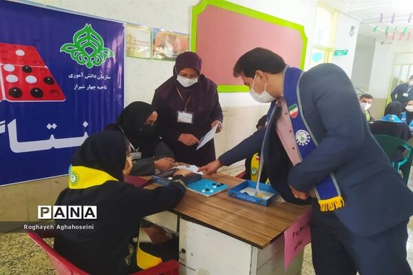 برگزاری مرحله ناحیه‌ای المپیاد بازی‌های فکری سرگرمی رویش در ناحیه 4 شیراز