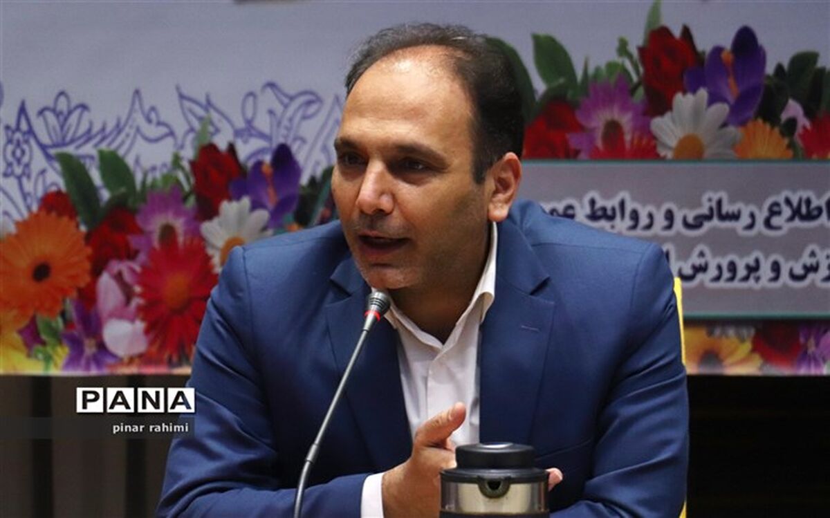 باید در طول  امتحانات دی ماه برنامه‌ریزی‌های خود را برای فعالیت‌های فرهنگی و هنری انجام دهیم