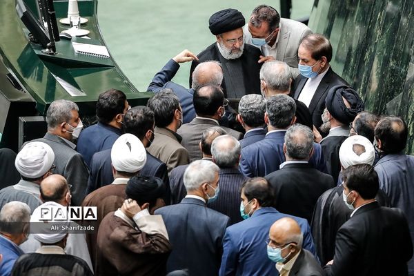 ارائه لایحه بودجه ۱۴۰۱ توسط رئیس جمهور به مجلس شورای اسلامی
