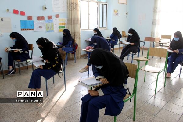 آموزش حضوری در دبیرستان ام ابیها شهرستان بوشهر