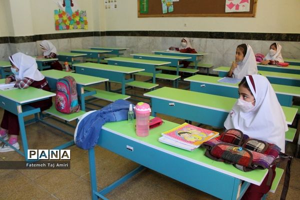 آموزش حضوری در دبستان هیات امنایی معینی