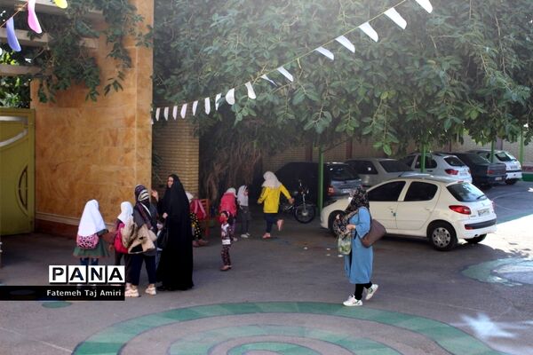 آموزش حضوری در دبستان هیات امنایی معینی