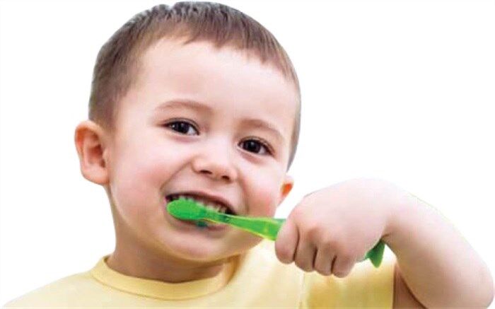 قبل صبحانه مسواک بزنیم یا بعد از آن؟