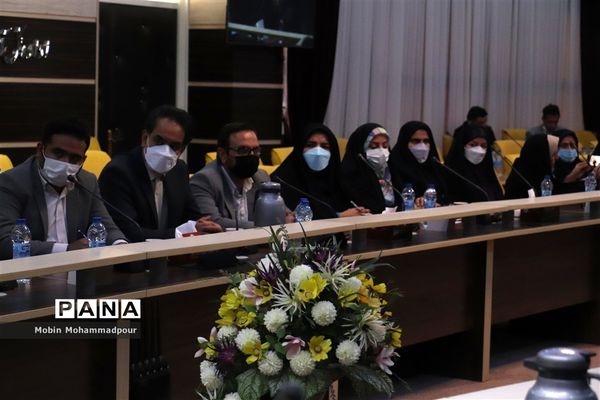 آیین تجلیل از پژوهشگران، فناوران و معلمان پژوهنده آموزش و پرورش آذربایجان شرقی