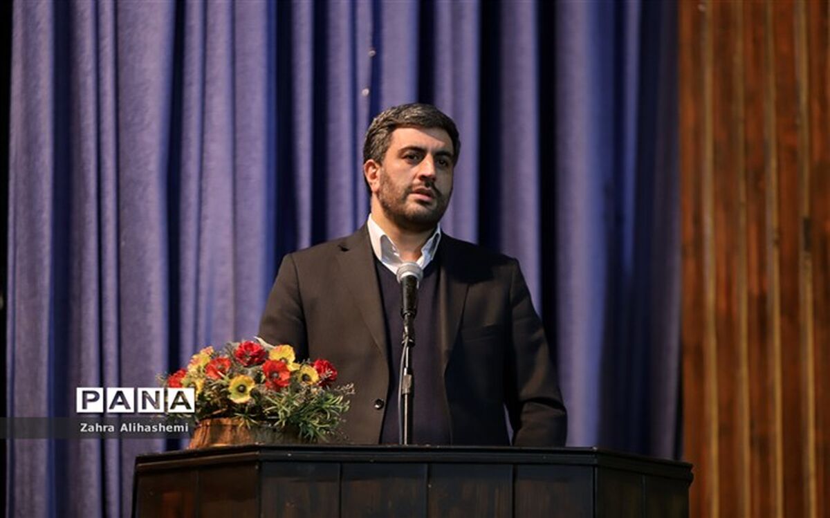 معلمی که خودش در حال رشد فکری است، باعث رشد دانش‌آموزان می‌شود