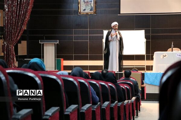 پیش اجلاسیه نماز در آموزش و پرورش شهریار