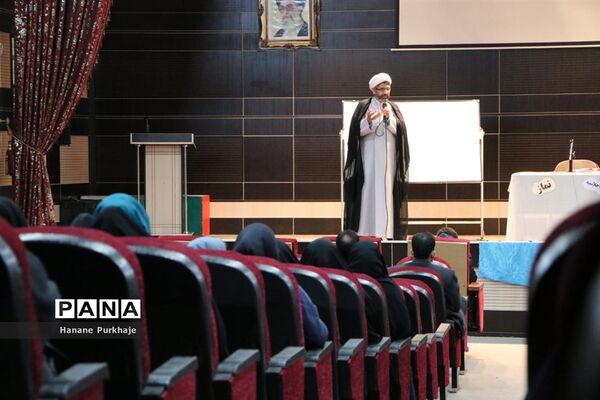پیش اجلاسیه نماز در آموزش و پرورش شهریار