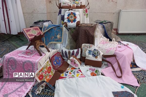 برپایی نمایشگاه چادر نماز و ملزومات جشن تکلیف در شهریار