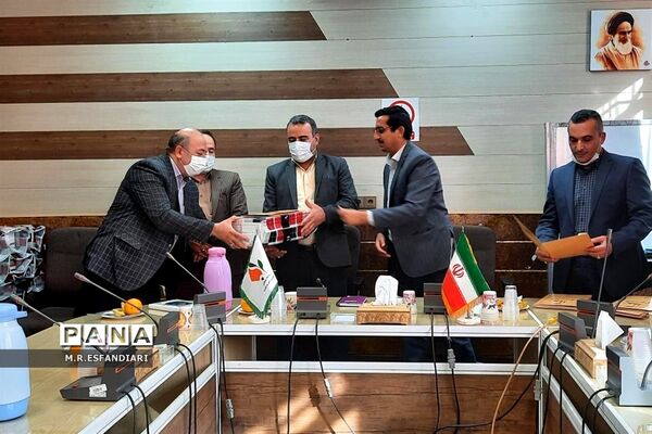 تقدیر از معاونان پرورشی ناحیه یک قم