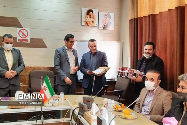 تقدیر از معاونان پرورشی ناحیه یک قم