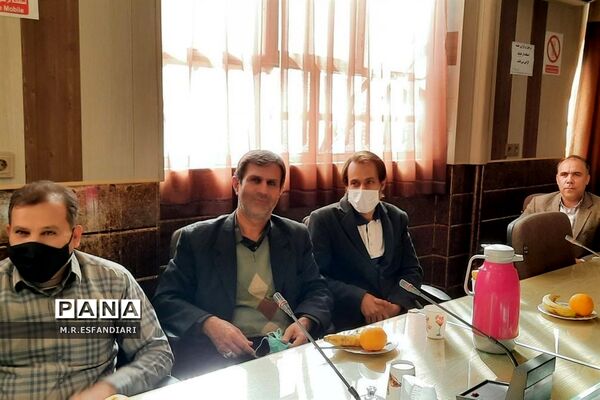 تقدیر از معاونان پرورشی ناحیه یک قم