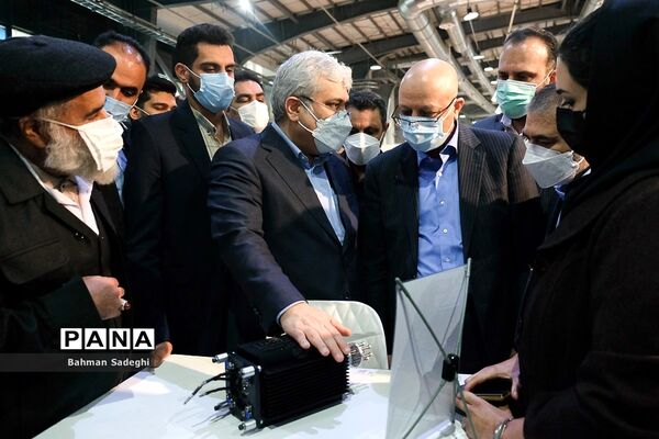 افتتاح نمایشگاه دستاوردهای پژوهشی و تجهیزات ایران ساخت