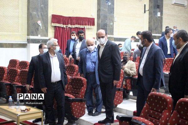 همایش تجلیل از معلمان پژوهشگر و دانش‌آموزان پرسشگر آموزش و پرورش استان بوشهر