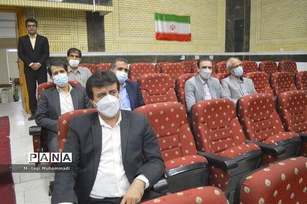 همایش تجلیل از معلمان پژوهشگر و دانش‌آموزان پرسشگر آموزش و پرورش استان بوشهر