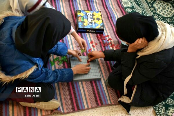 برگزاری مسابقات بازی‌های فکری سرگرمی رویش در شهر گله‌دار