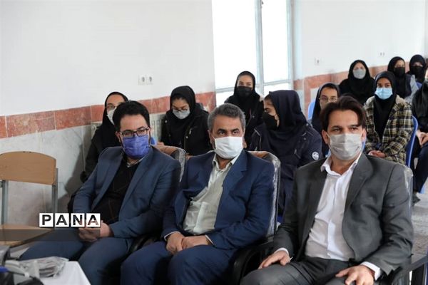 آیین نمادین نواختن زنگ هفته پژوهش در آموزش و پرورش ناحیه ۲مشهد