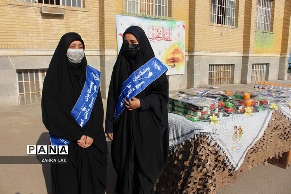 یادواره لاله‌های روشن در دبیرستان امامت قم