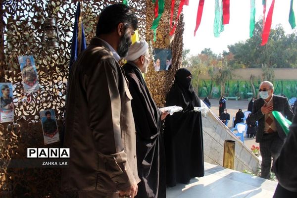 یادواره لاله‌های روشن در دبیرستان امامت قم