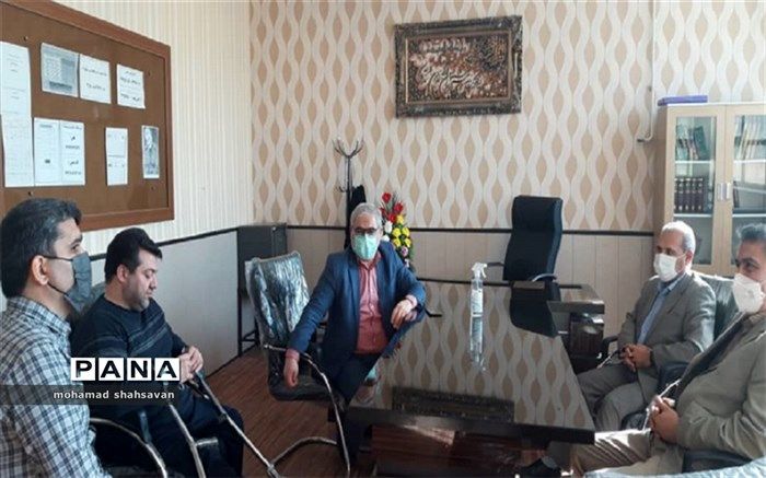 دیدار مسئولین آموزش و پرورش ورامین با کارکنان مدارس استثنایی