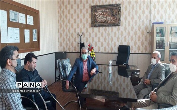 دیدار مسئولین آموزش و پرورش ورامین با کارکنان مدارس استثنایی