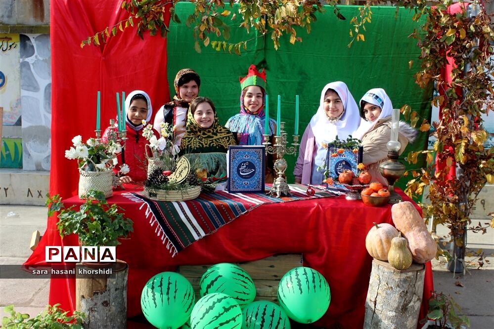 بازارچه صنایع دستی و غذاهای سنتی در دبستان تربیت گلوگاه