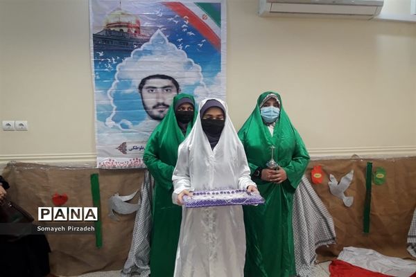 برگزاری یادواره لاله‌های روشن در ناحیه یک اهواز