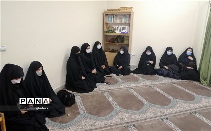 آشنایی دانش‌آموزان با رویکرد تربیت دینی درکنار رشد علمی منجر به پیشرفت فناورانه می‌شود